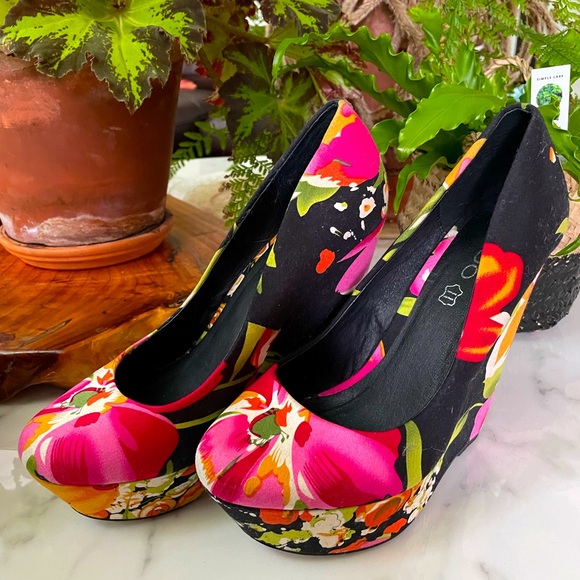 Aldo women’s platform heels - Picture 1 of 5